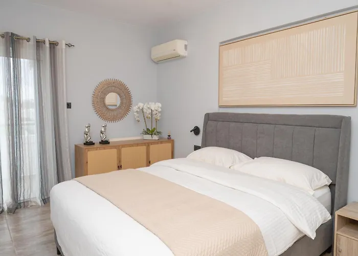 Blue Angel 2 Bedroom With Sea View Apartmán