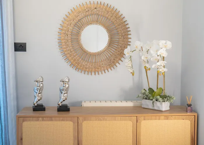 Апартаменты Blue Angel 2 Bedroom With Sea View *