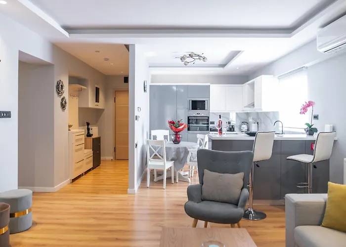 Blue Angel 2 Bedroom With Sea View