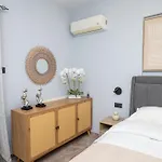 Blue Angel 2 Bedroom With Sea View Апартаменти