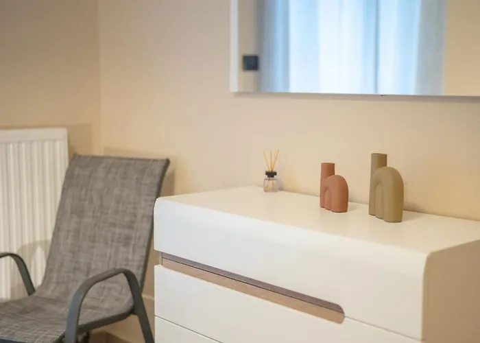 Blue Angel 2 Bedroom With Sea View *